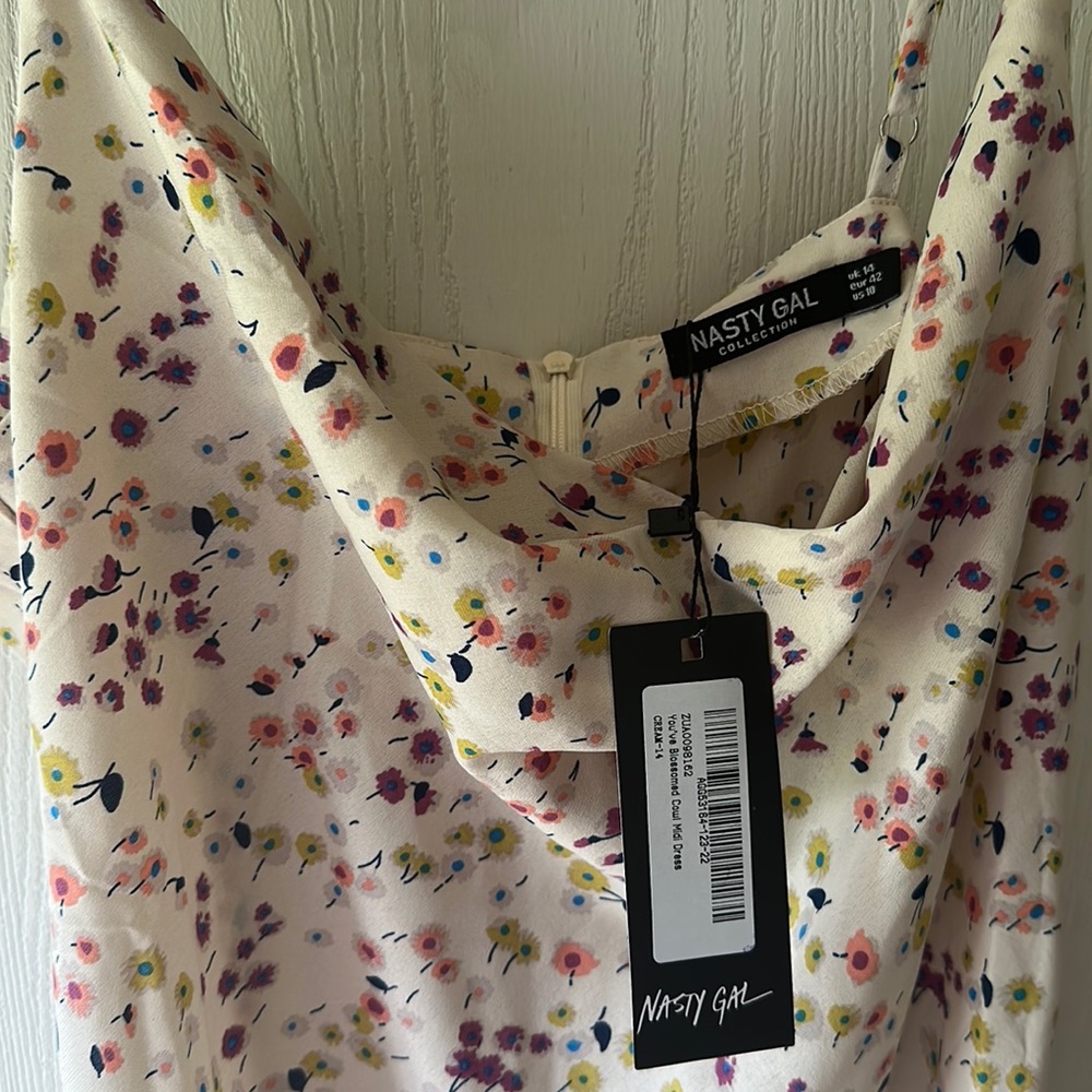 Nasty gal floral midi dress